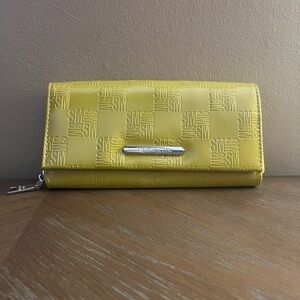 Steve Madden Yellow Stamped SM Logo Zip Around Trifold Snap Wallet
